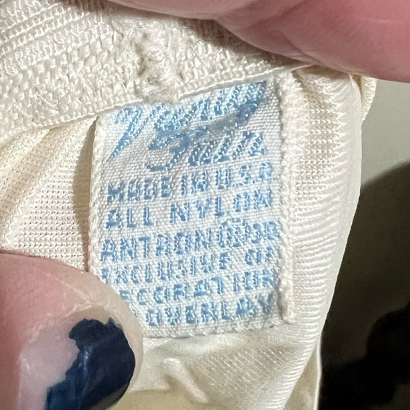 Vintage Vanity fair size medium lot of 4 slips long and short black cream lace - Picture 2 of 16